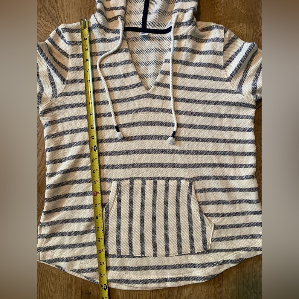 Old Navy hoodie . Cream & navy Striped beach hoodie size small . EUC - Picture 6 of 7